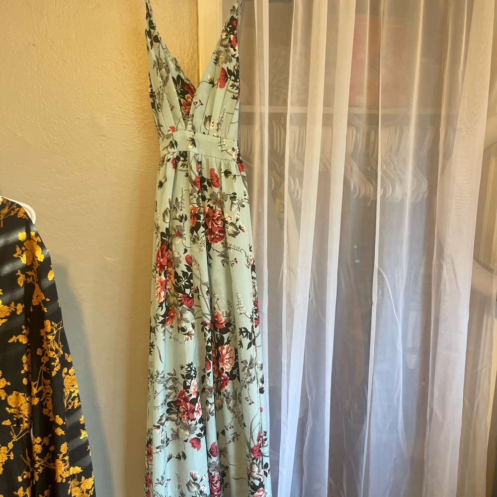 Never worn. Maxi dress.